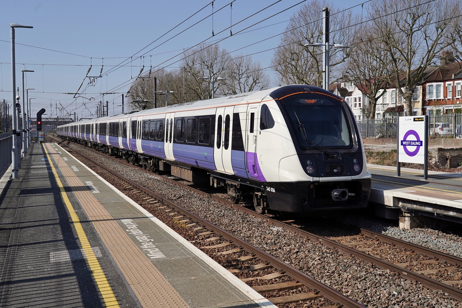 london-s-elizabeth-line-enters-passenger-service-utilising-alstom-s